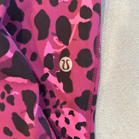 Lululemon Base Pase Pink Cheetah Leggings Crop - Picture 3 of 9